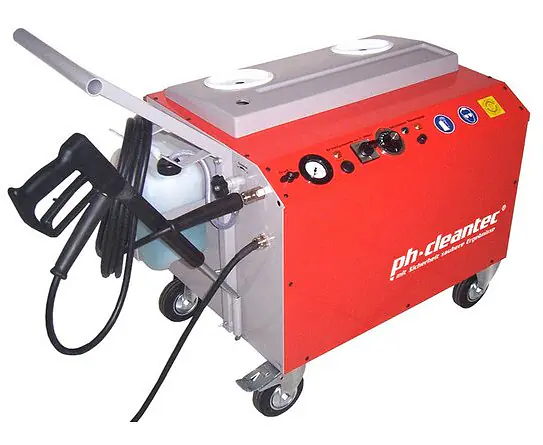 rimann_unterhaltsprodukte_ph-cleantec_niederdruck-heissreiniger_02.jpg